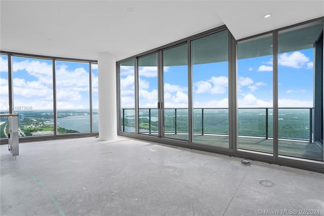 $5,750,000 | 15701 Collins Avenue, Unit 4205, Sunny Isles Beach, FL 33160