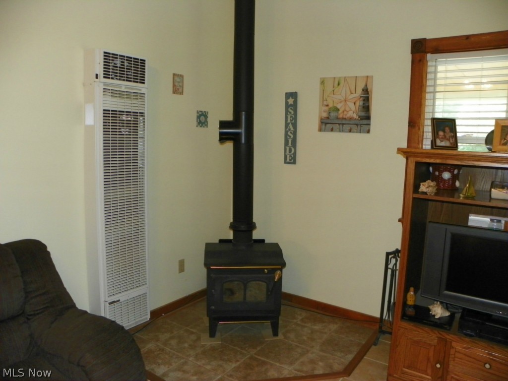 6042 Terrace Road Southwest Sherrodsville, OH 44675 - Photo 8 of 12