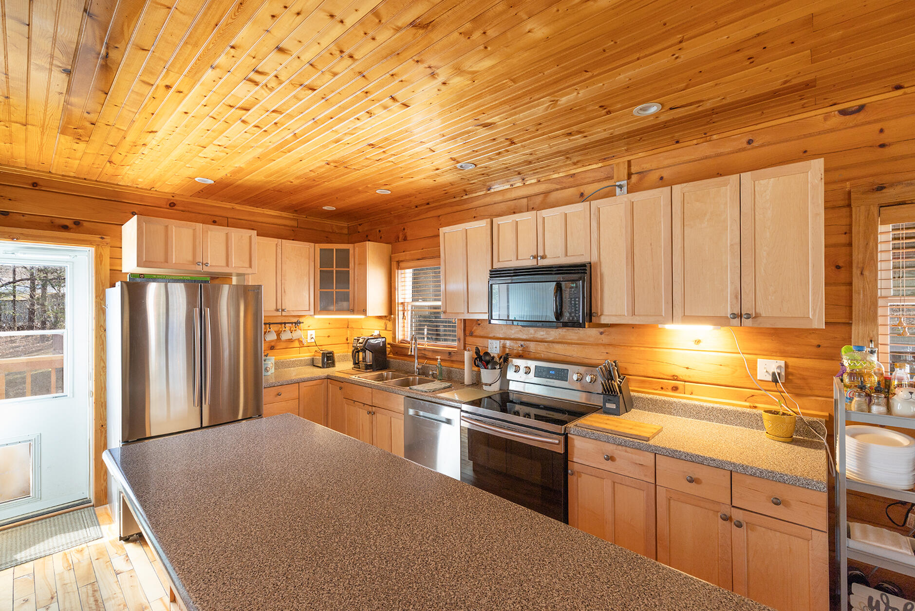 144 Fawn Circle Dunlap, TN 37327 - Photo 17 of 38 Well-sized kitchen