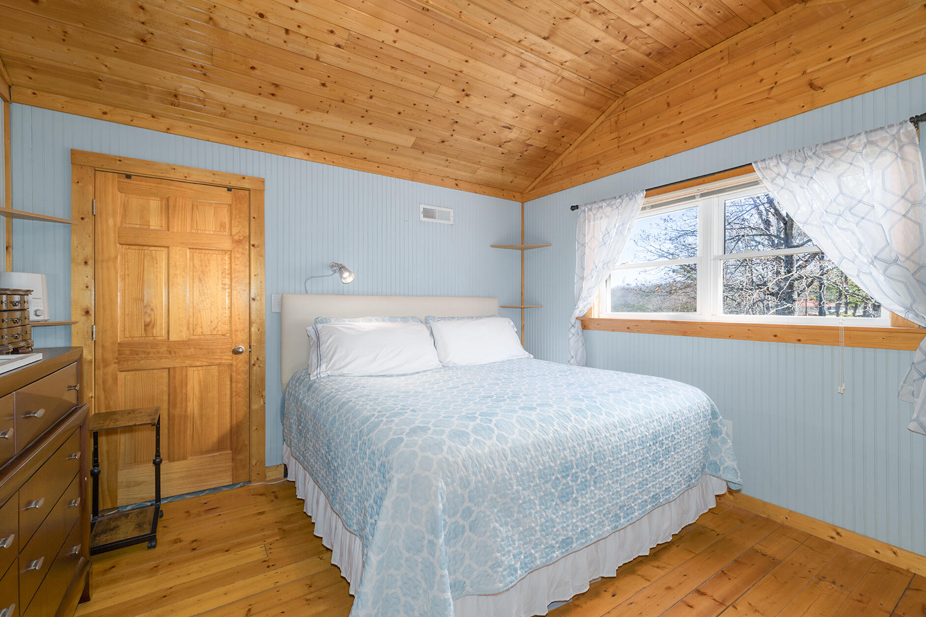 144 Fawn Circle Dunlap, TN 37327 - Photo 25 of 38 Large bedroom