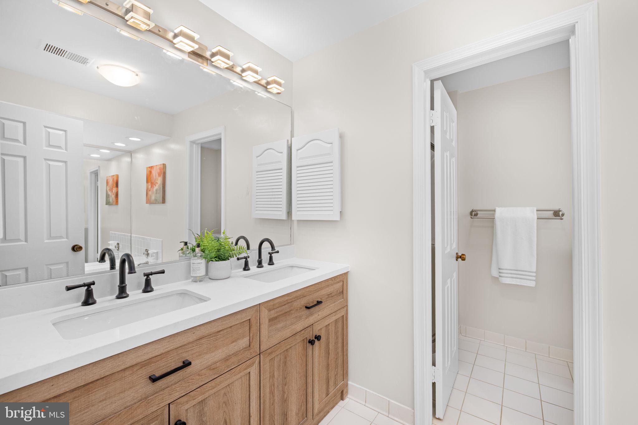 1446 Laurel Hill Road Vienna, VA 22182 - Photo 19 of 43 Primary Bathroom