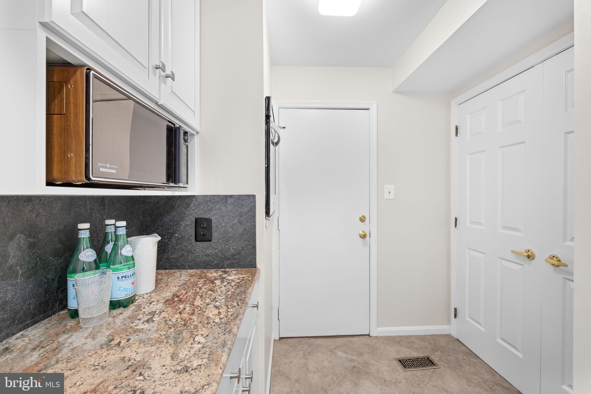 1446 Laurel Hill Road Vienna, VA 22182 - Photo 8 of 43 Pantry