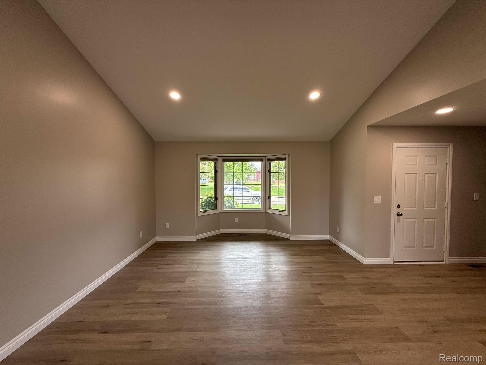 45480 Inverness Circle Macomb, MI 48044 - Photo 7 of 37 45480 Inverness_07.jpg