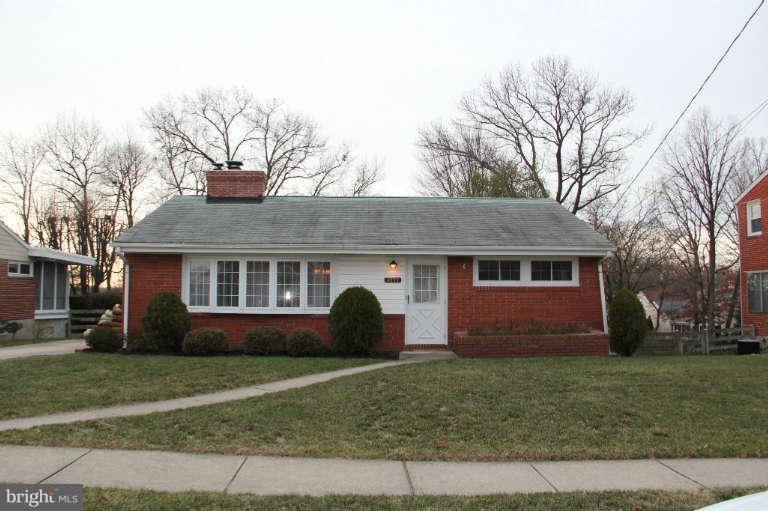 4227 Darleigh Road Baltimore, MD 21236 - Photo 1 of 14 Exterior (Front)