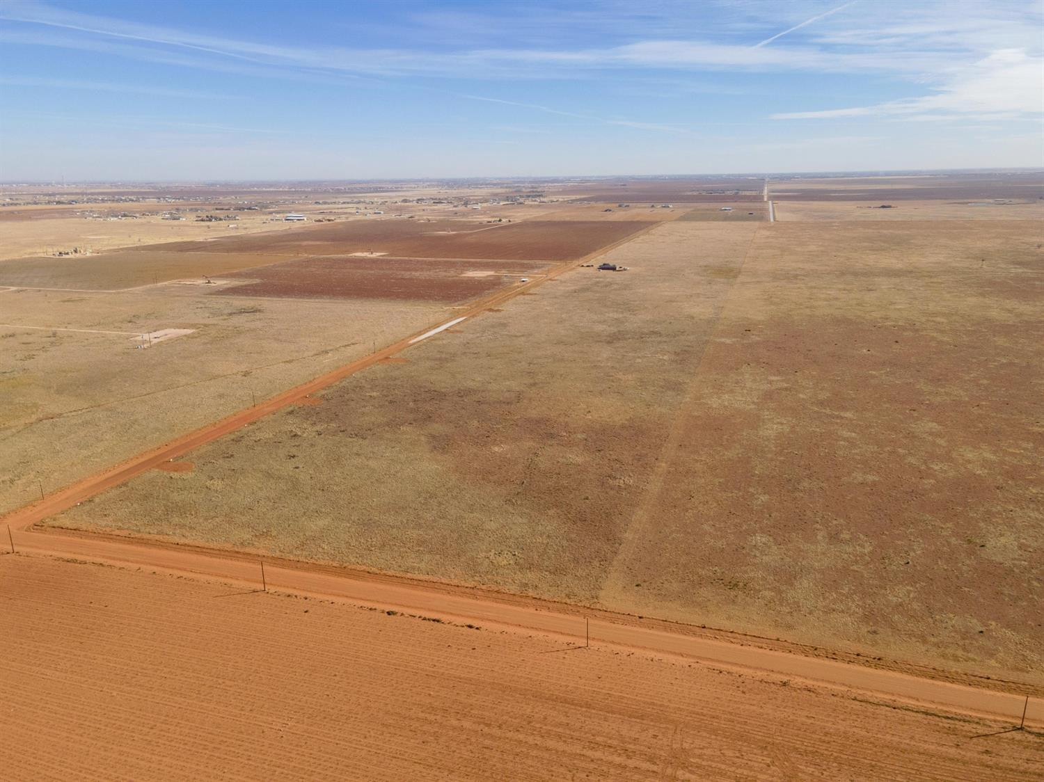 6882 Filly Road Lubbock, TX 79407 - Photo 3 of 12 a view of an ocean