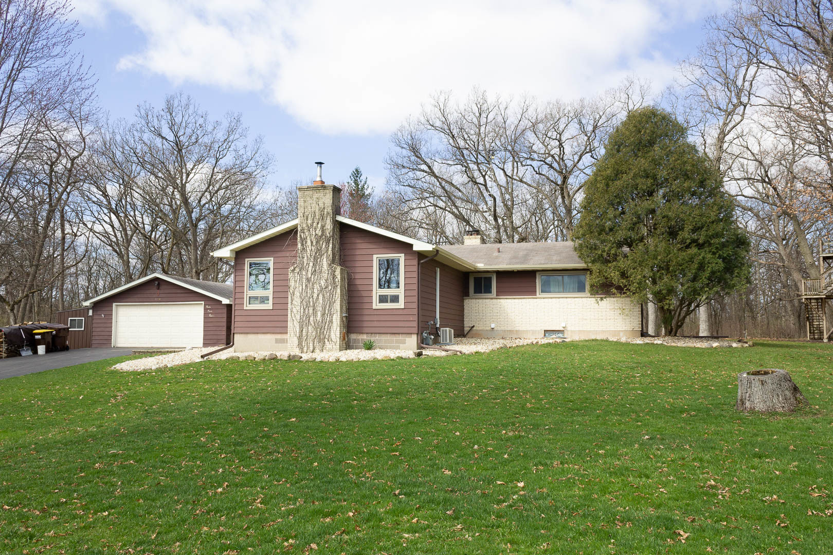 3715 Lindwall Road Harvard, IL 60033 - Photo 2 of 22
