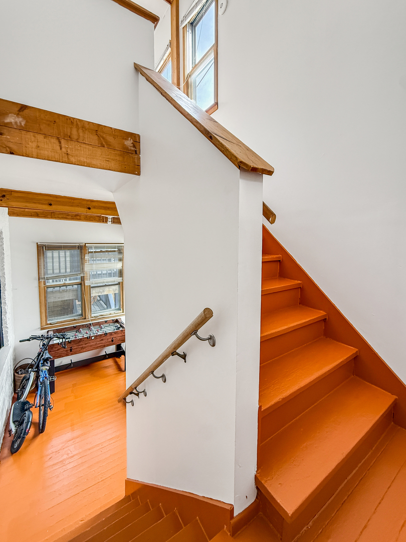 1513 West Addison Street Chicago, IL 60613 - Photo 29 of 33