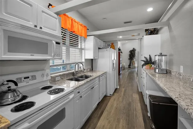 $349,000 | 1200 Country Club Drive, Unit 2205, Largo, FL 33771