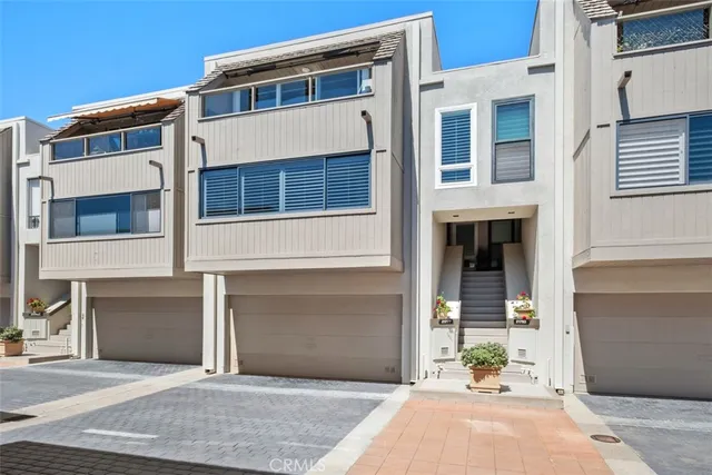 $1,595,000 | 21777 Ocean Vista Drive, Unit 28, Laguna Beach, CA 92651