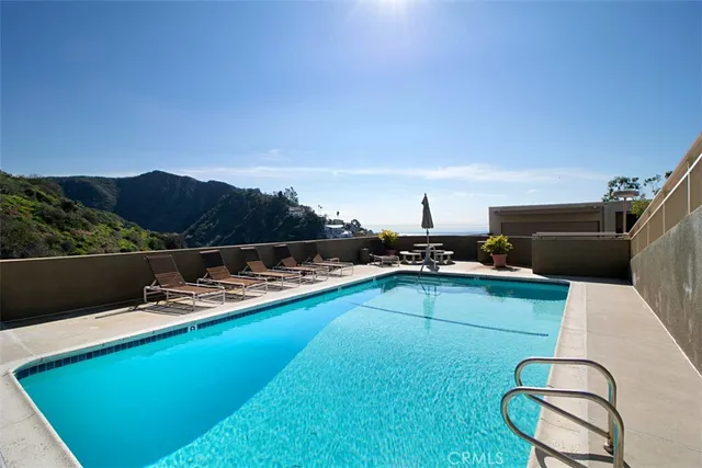 $1,595,000 | 21777 Ocean Vista Drive, Unit 28, Laguna Beach, CA 92651
