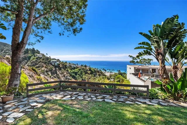 $1,595,000 | 21777 Ocean Vista Drive, Unit 28, Laguna Beach, CA 92651