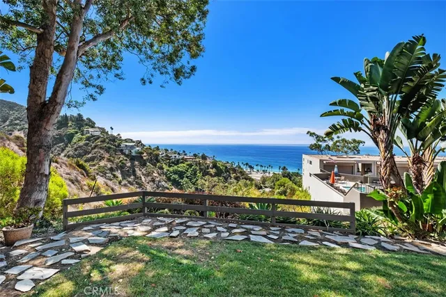 $1,595,000 | 21777 Ocean Vista Drive, Unit 28, Laguna Beach, CA 92651