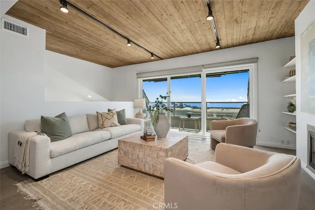 $1,595,000 | 21777 Ocean Vista Drive, Unit 28, Laguna Beach, CA 92651
