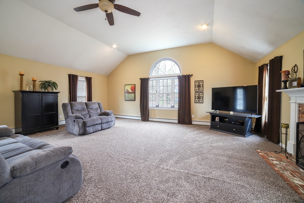 8 Grist Mill Circle Shrewsbury, MA 01545 - Photo 12 of 40