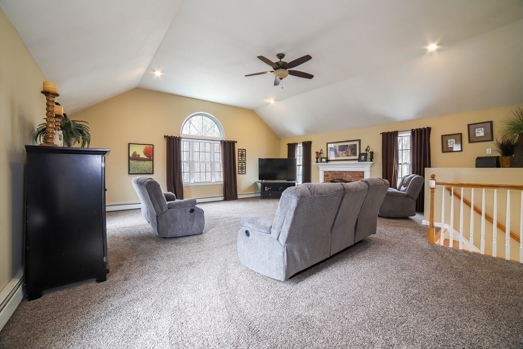 8 Grist Mill Circle Shrewsbury, MA 01545 - Photo 13 of 40