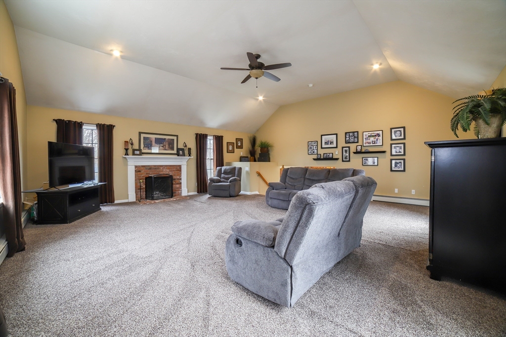 8 Grist Mill Circle Shrewsbury, MA 01545 - Photo 14 of 40