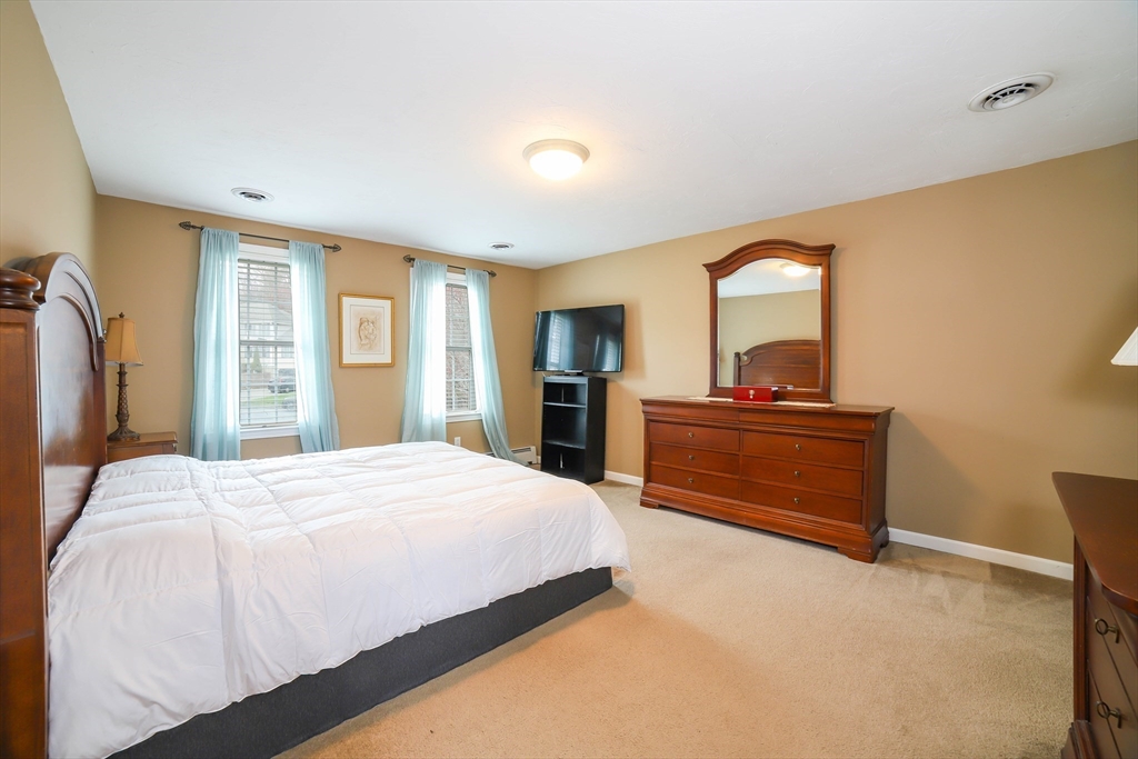 8 Grist Mill Circle Shrewsbury, MA 01545 - Photo 23 of 40