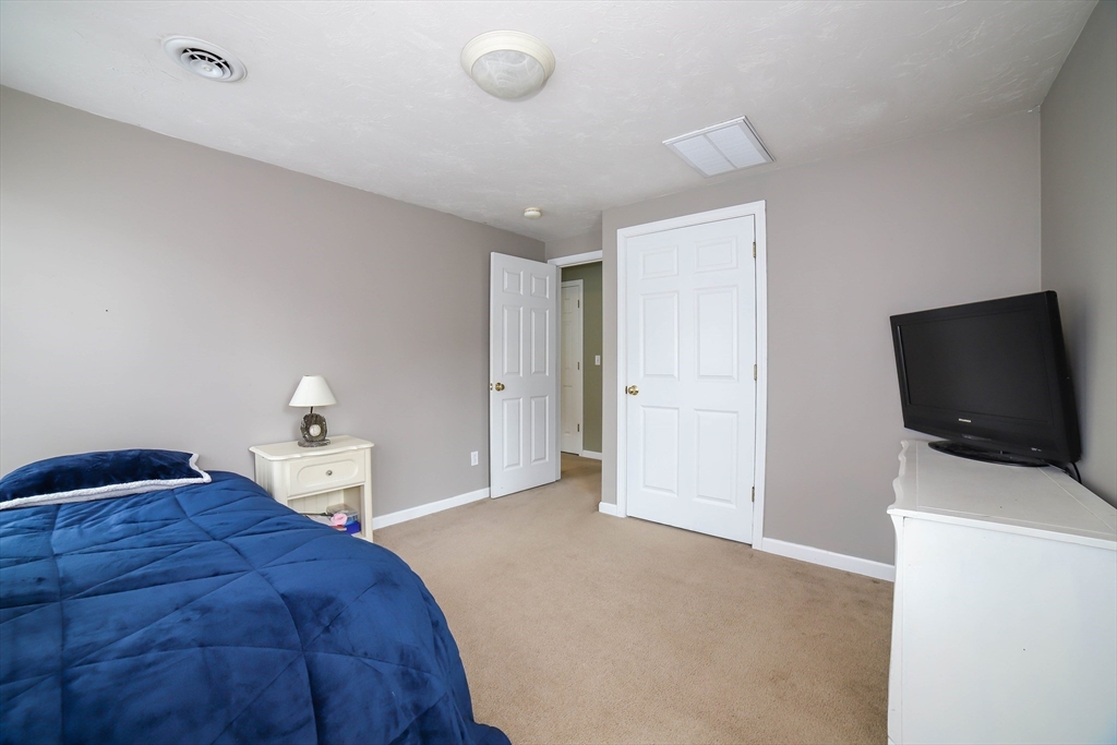 8 Grist Mill Circle Shrewsbury, MA 01545 - Photo 27 of 40