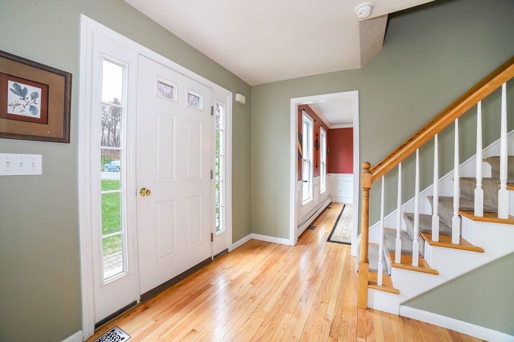 8 Grist Mill Circle Shrewsbury, MA 01545 - Photo 5 of 40