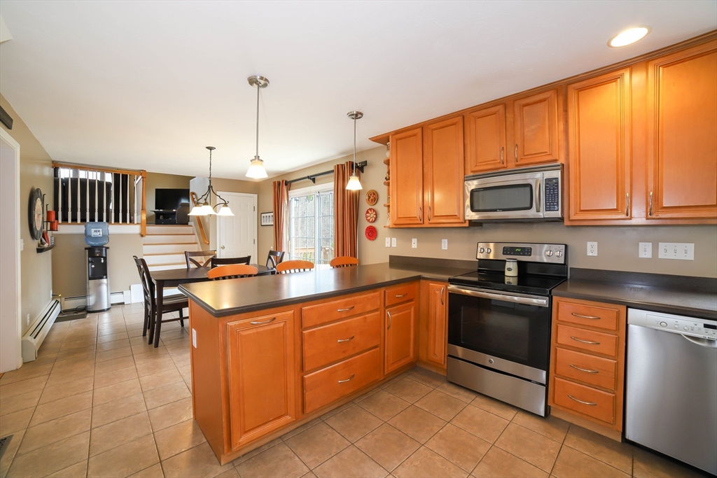 8 Grist Mill Circle Shrewsbury, MA 01545 - Photo 8 of 40