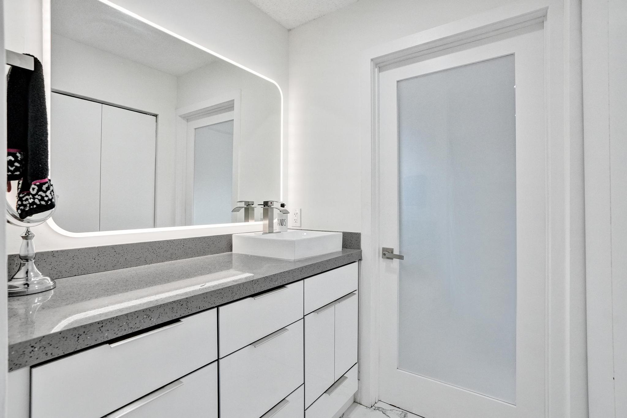 7635 Northwest 168th Terrace Hialeah, FL 33015 - Photo 27 of 41 DSC07769