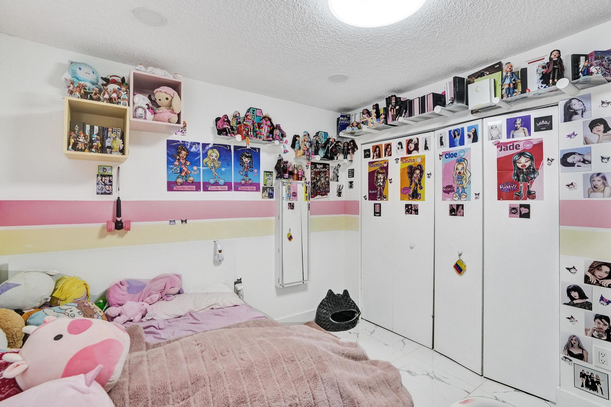 7635 Northwest 168th Terrace Hialeah, FL 33015 - Photo 32 of 41 DSC07787