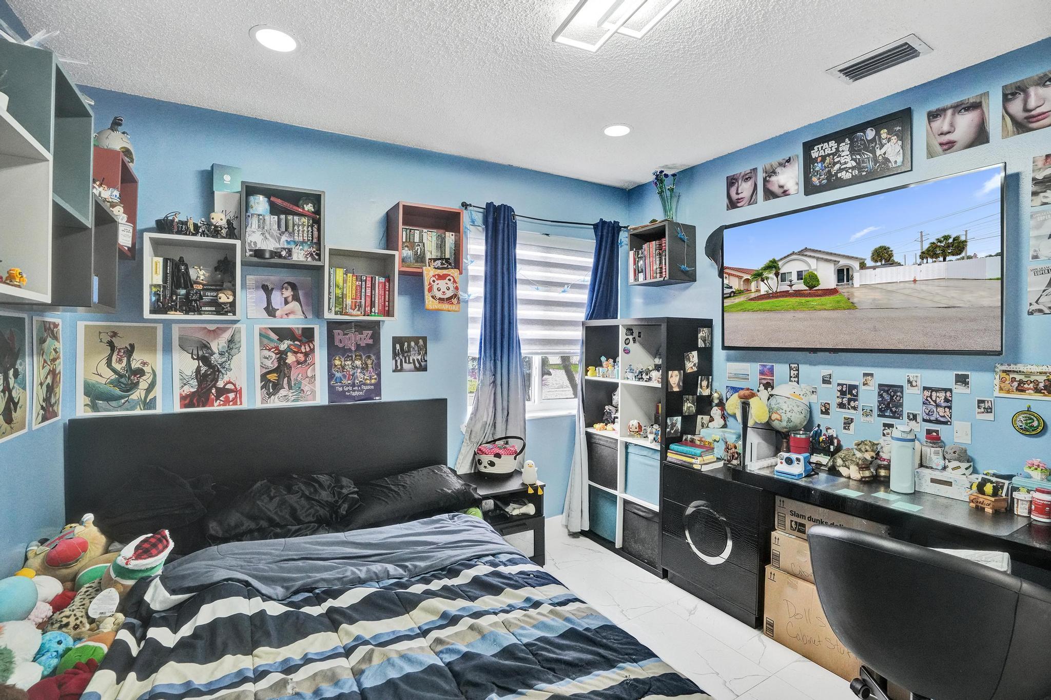 7635 Northwest 168th Terrace Hialeah, FL 33015 - Photo 35 of 41 DSC07799