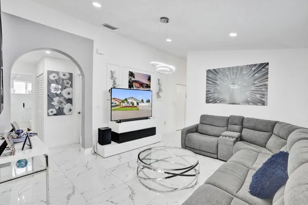 $649,990 | 7635 Northwest 168th Terrace, Hialeah, FL 33015