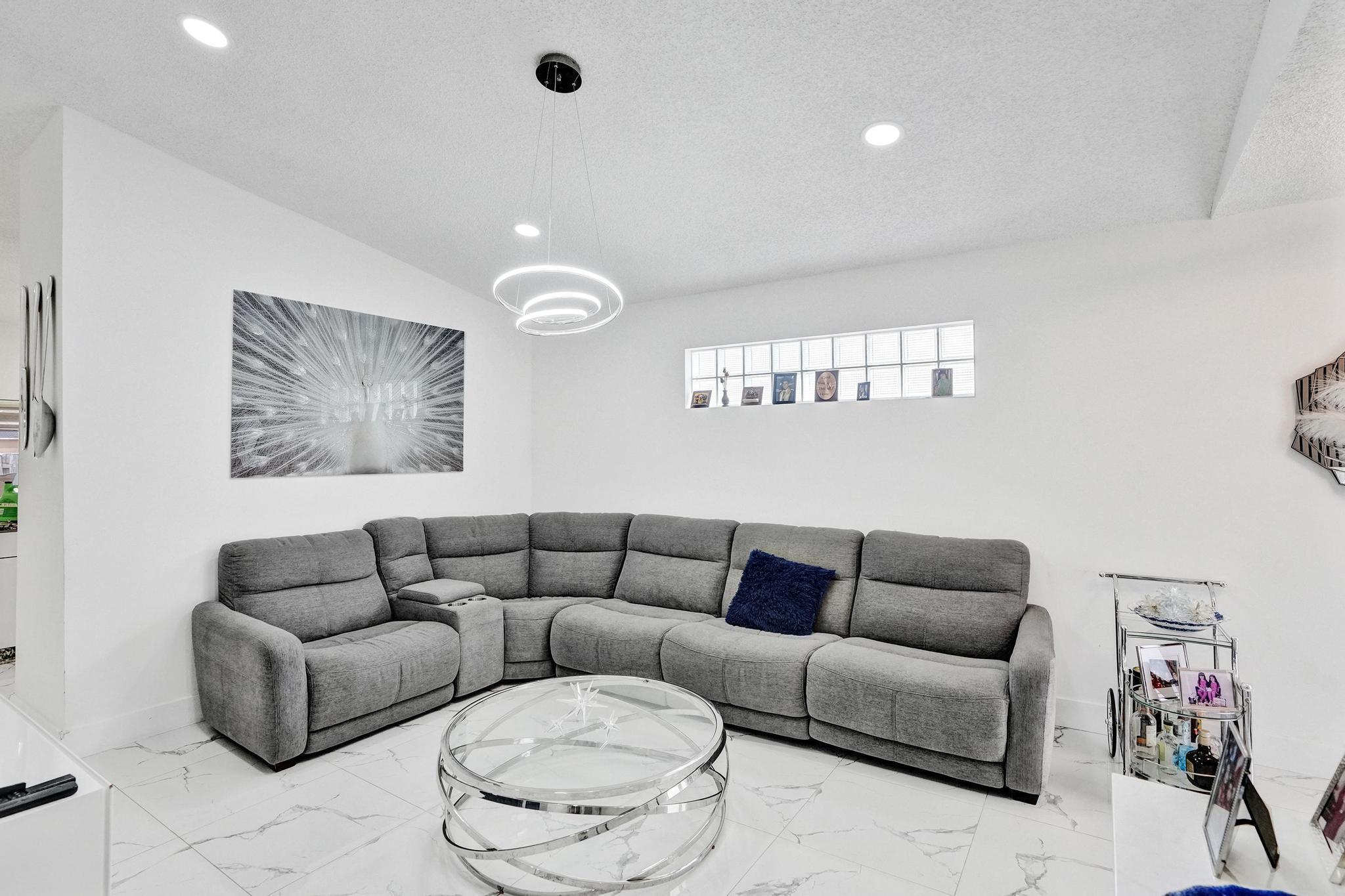 7635 Northwest 168th Terrace Hialeah, FL 33015 - Photo 40 of 41 DSC07814