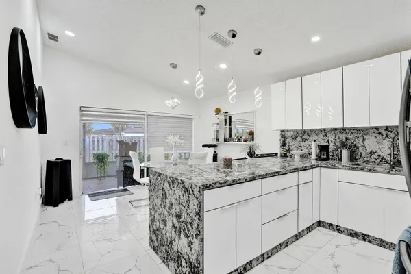 $649,990 | 7635 Northwest 168th Terrace, Hialeah, FL 33015