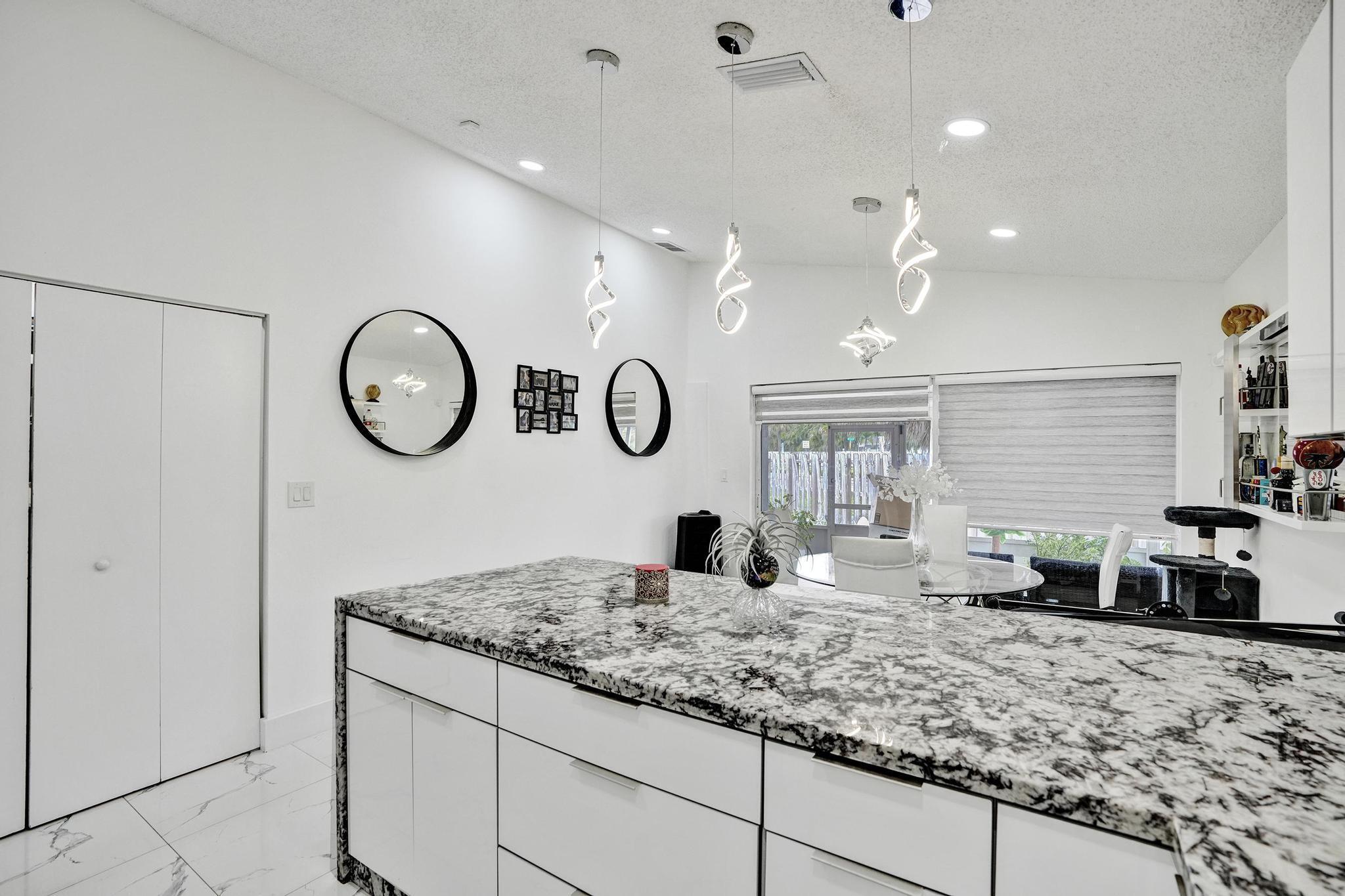 7635 Northwest 168th Terrace Hialeah, FL 33015 - Photo 8 of 41 DSC07706