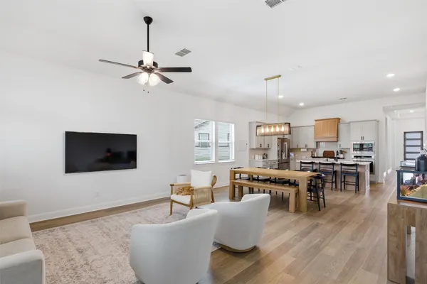 $2,750 | 14328 Grassley Trail Manor, Manor, TX 78653