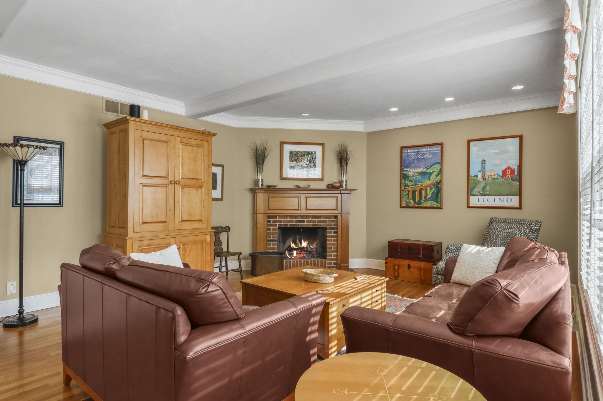 6419 Stonefield Road Middleton, WI 53562 - Photo 13 of 48