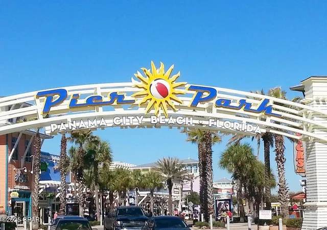 $259,000 | 5301 Thomas Drive, Unit 32, Panama City Beach, FL 32408