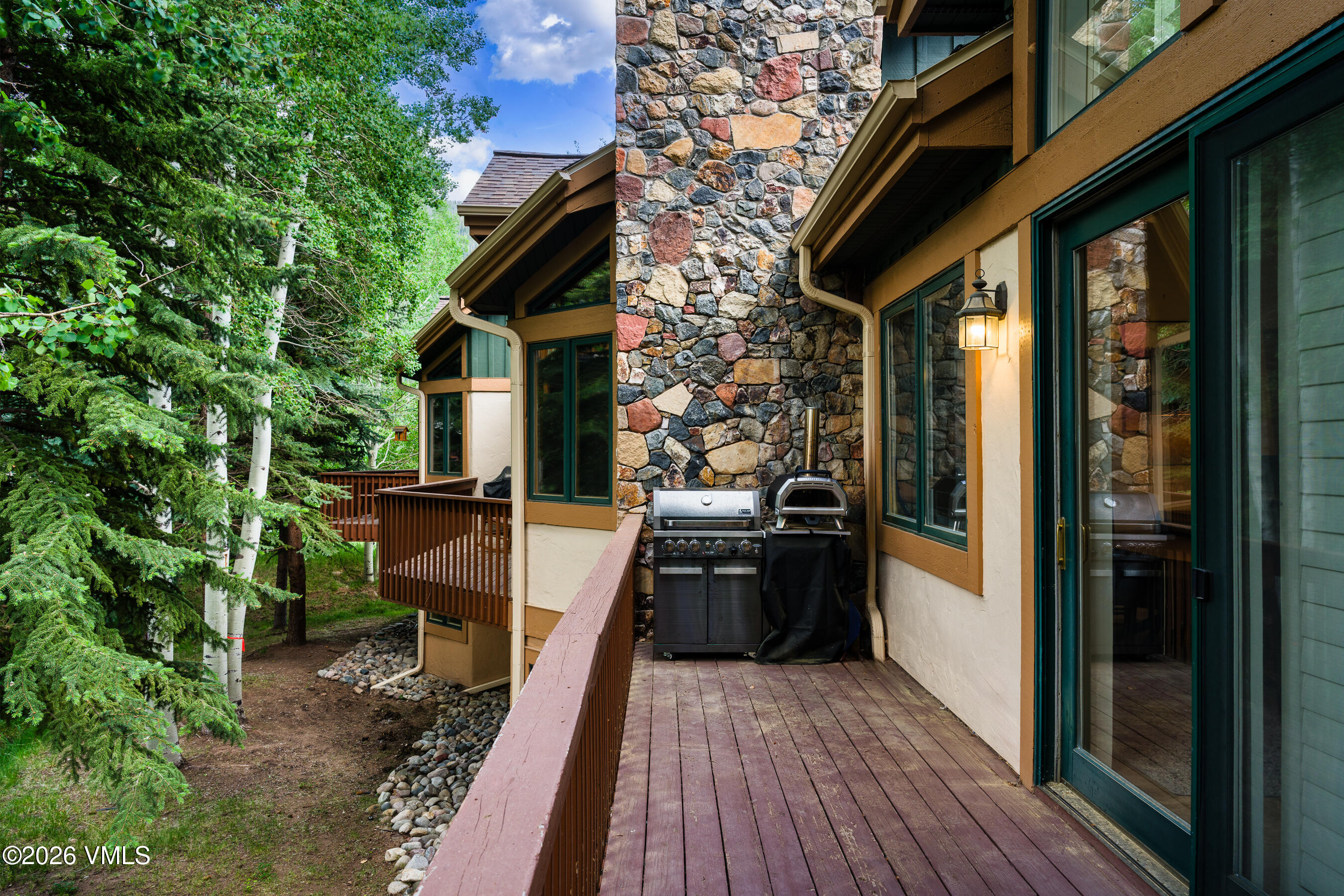 1890 Lions Ridge Loop, Unit 10 Vail, CO 81657 - Photo 10 of 48 1890_Lions_Ridge_Loop_#10_031