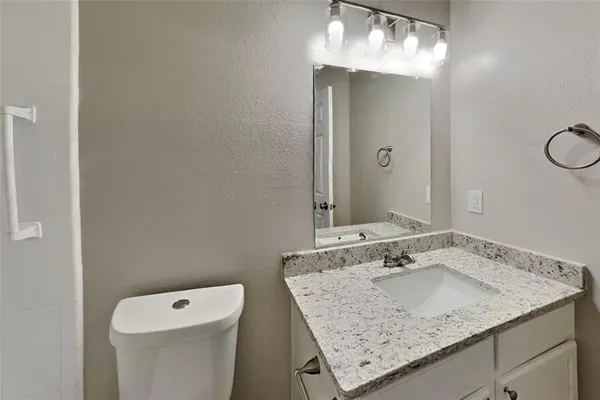 $2,300 | 2601 Crestwood Drive, Burleson, TX 76028