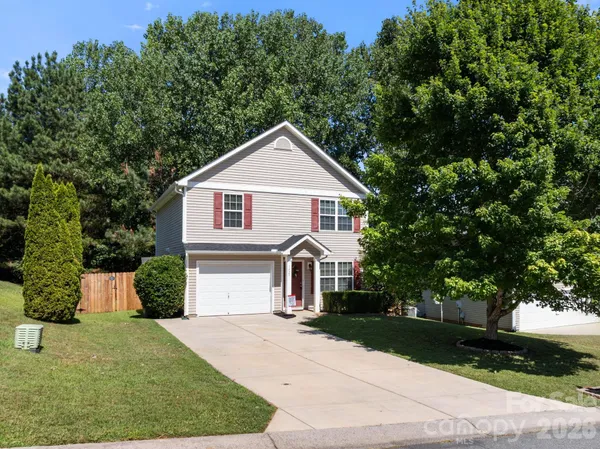 $325,000 | 1429 River Run Road, Lowell, NC 28098