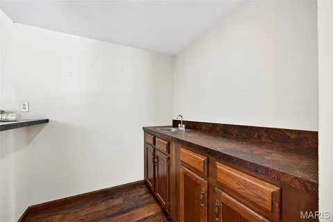 $545,000 | 310 Stablestone Drive, Chesterfield, MO 63017
