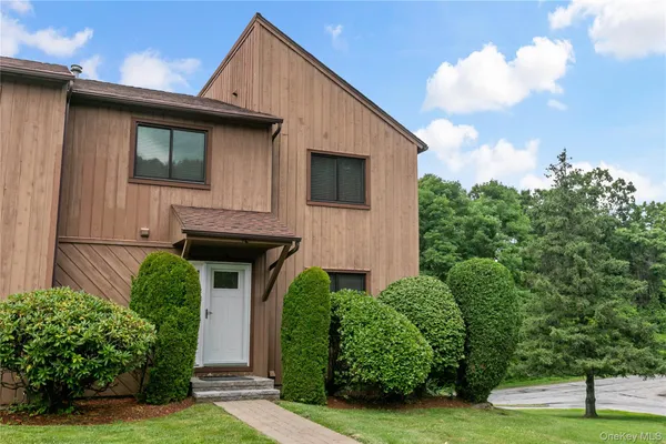 $585,000 | 95 Wild Birch Farms, Cortlandt Manor, NY 10567