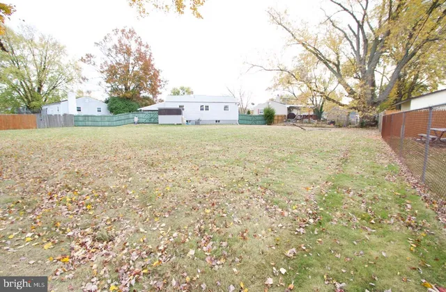 $330,000 | 8 Vicar Lane, New Castle, DE 19720