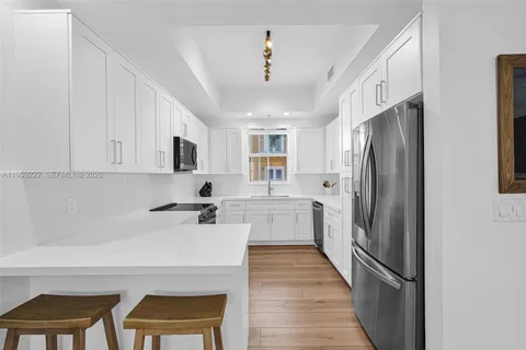 $550,000 | 2318 Vintage Drive, Unit 2318, Lighthouse Point, FL 33064