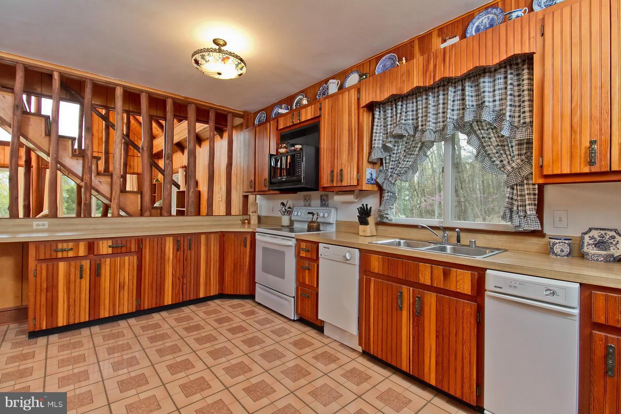 2746 Kaetzel Road Rohrersville, MD 21779 - Photo 14 of 30 Kitchen