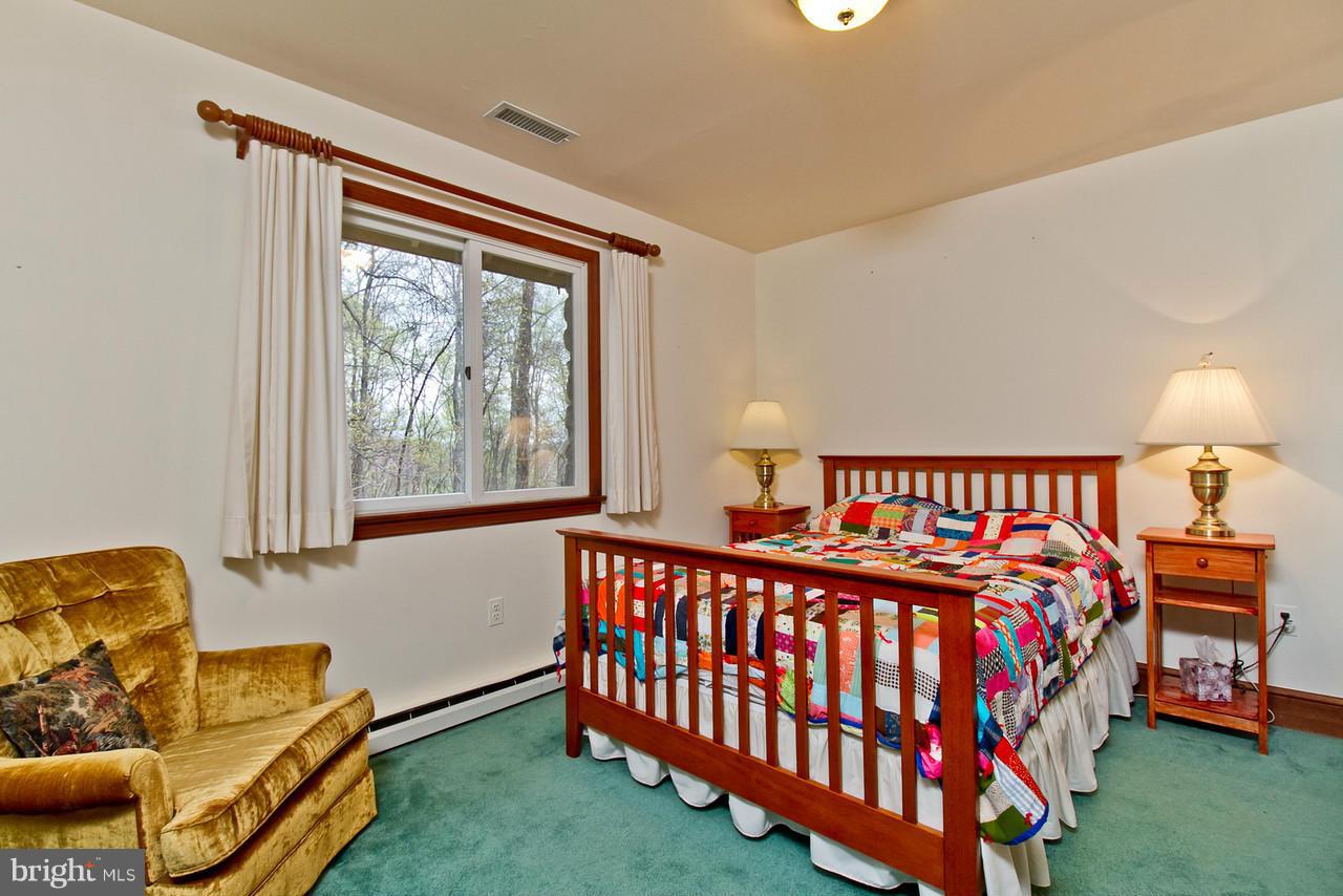 2746 Kaetzel Road Rohrersville, MD 21779 - Photo 18 of 30 Main level bedroom w/ bath