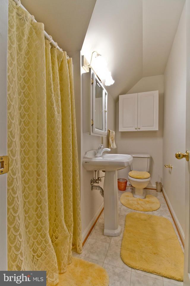 2746 Kaetzel Road Rohrersville, MD 21779 - Photo 28 of 30 Full bath in apartment