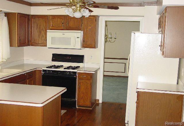 396 Fordcroft Drive Rochester, MI 48309 - Photo 4 of 25 Kitchen