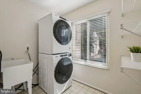 $819,000 | 10763 Mist Haven Terrace, Rockville, MD 20852