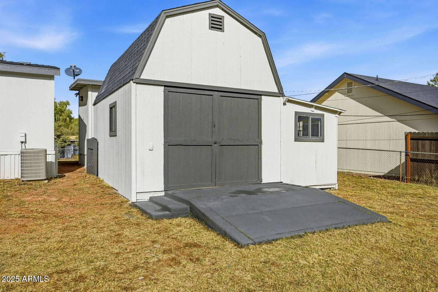705 East Cherry Street Payson, AZ 85541 - Photo 24 of 35 a backyard of a house