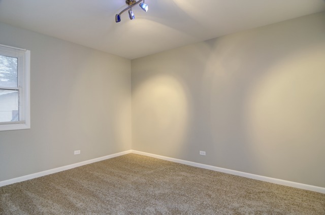 467 Sheffield Road Naperville, IL 60565 - Photo 14 of 19 a view of an empty room
