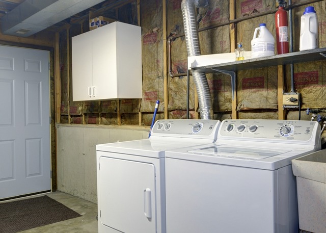 467 Sheffield Road Naperville, IL 60565 - Photo 16 of 19 a bathroom with a sink and a mirror