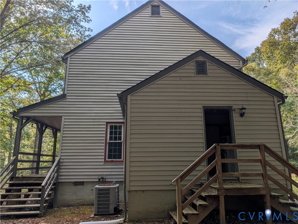 3426 Lake View Road Mechanicsville, VA 23111 - Photo 17 of 18 a front view of a house with street